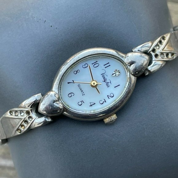 Vanity Fair Women Watch Silver Tone Analog Quartz Ladies Wrist Watch - Picture 1 of 10